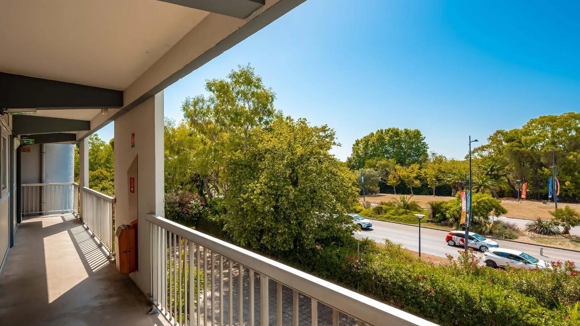 **  B&B Hotel Hyeres France