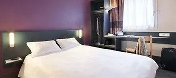 B&B Hotel Hyeres 2*,