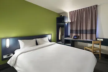 **  B&B Hotel Hyeres France