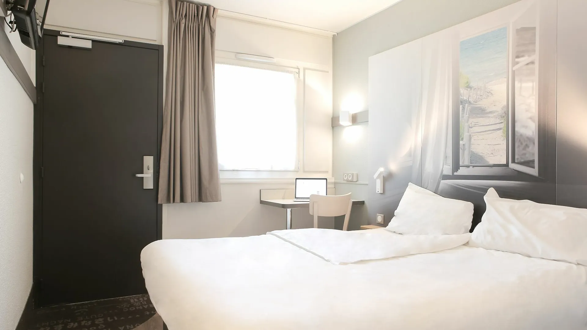 B&B Hotel Hyeres 2*,  France
