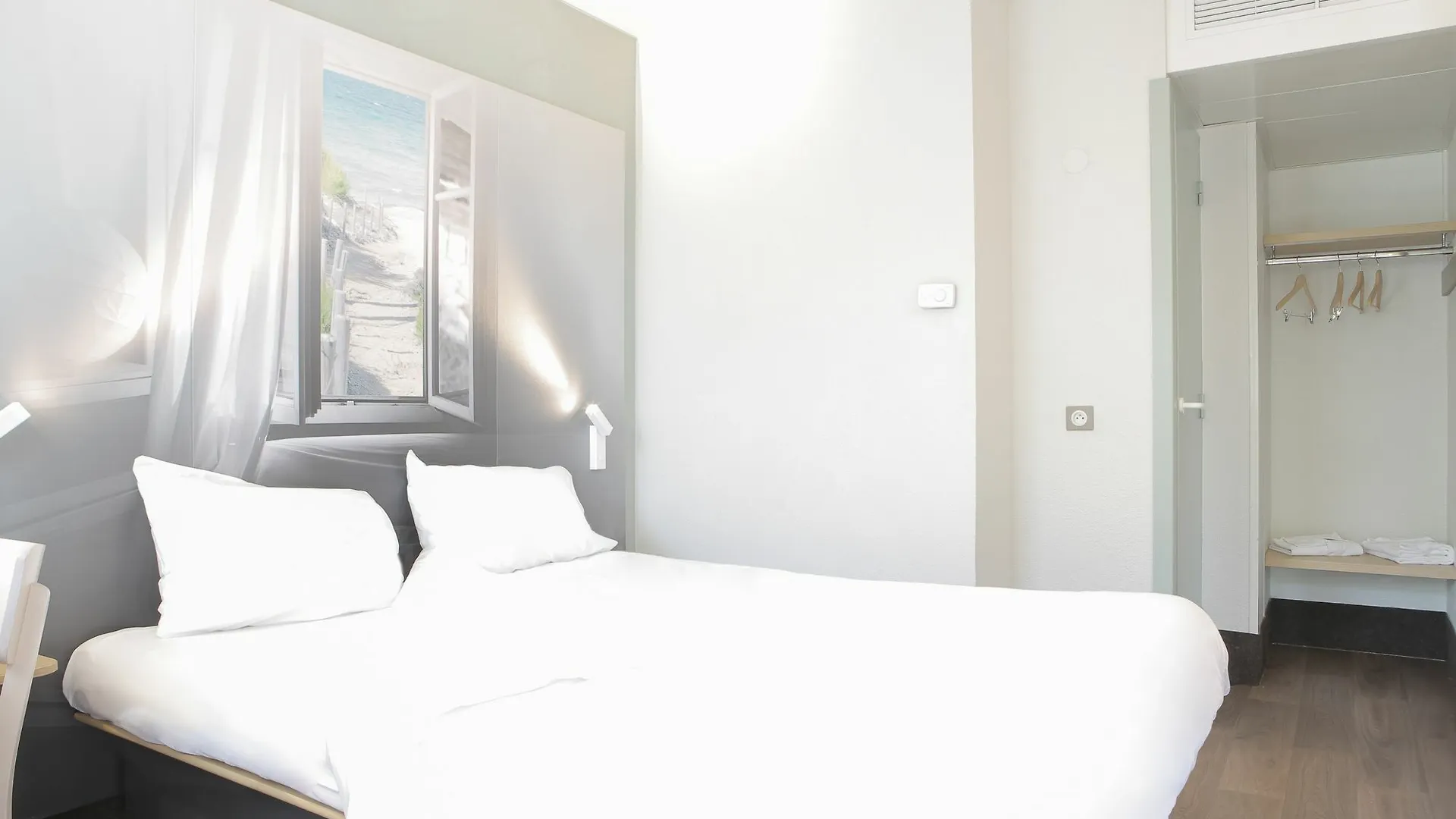 **  B&B Hotel Hyeres France
